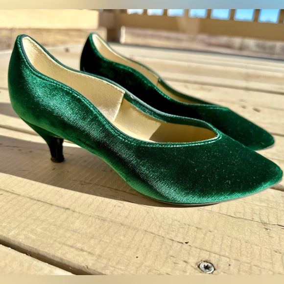 Bakers Shoes - Notorious for Bakers-Leeds Emerald Green Velvet Vintage Heels